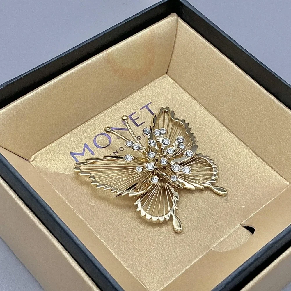 Monet Butterfly Brooch Pin Gold Tone Clear Rhinestone Box Costume‎ Jewelry